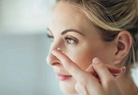 Claridade e conforto incríveis - Descubra a magia dessas lentes de contato!